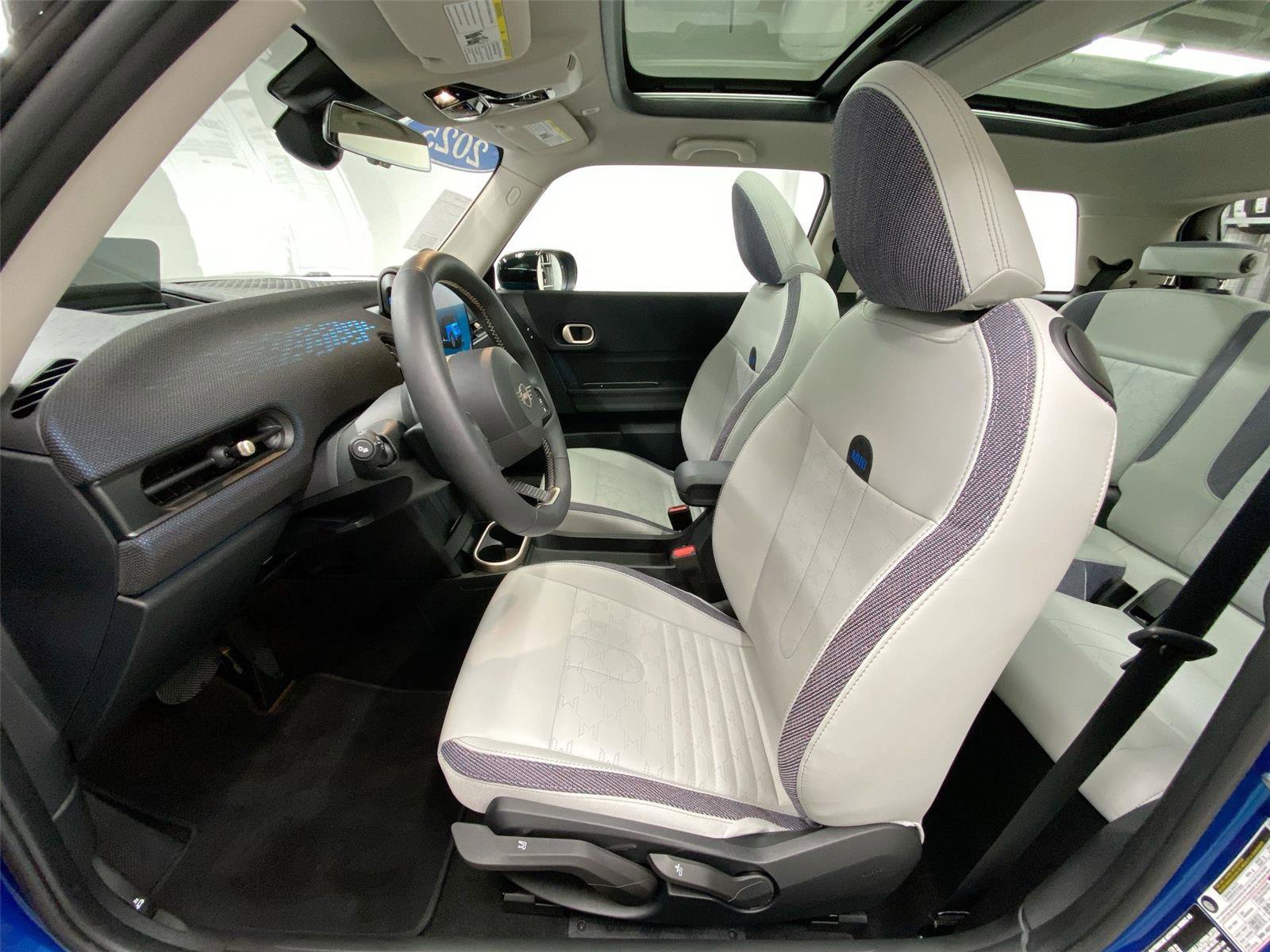 Certified 2025 MINI Cooper S image 17