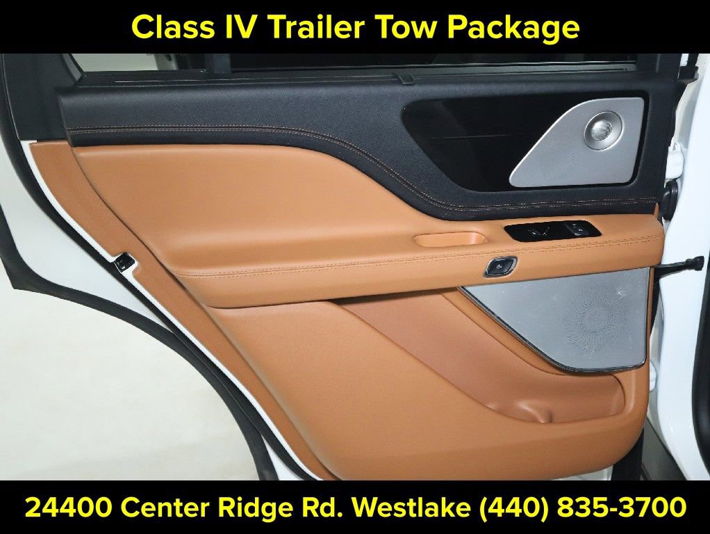 Certified 2023 Lincoln Aviator Black Label w/ Class IV Trailer Tow Package AWD/4WD image 13