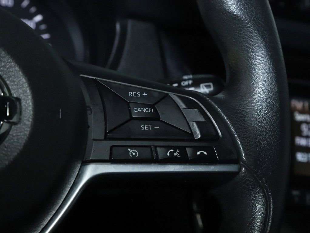 Used 2018 Nissan Rogue Sport S image 22