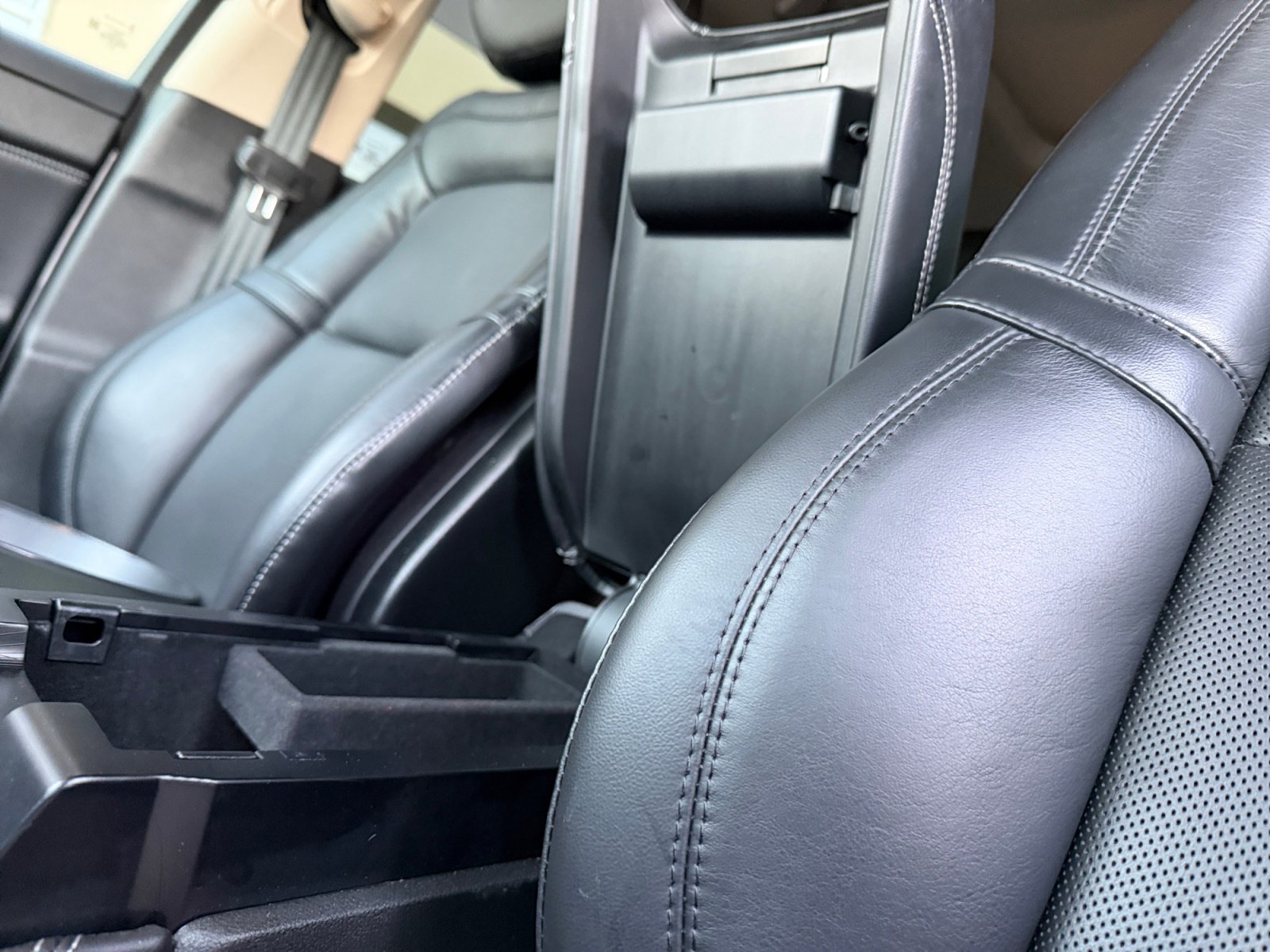 Used 2023 Lincoln Corsair Reserve w/ Equipment Group 202A image 15