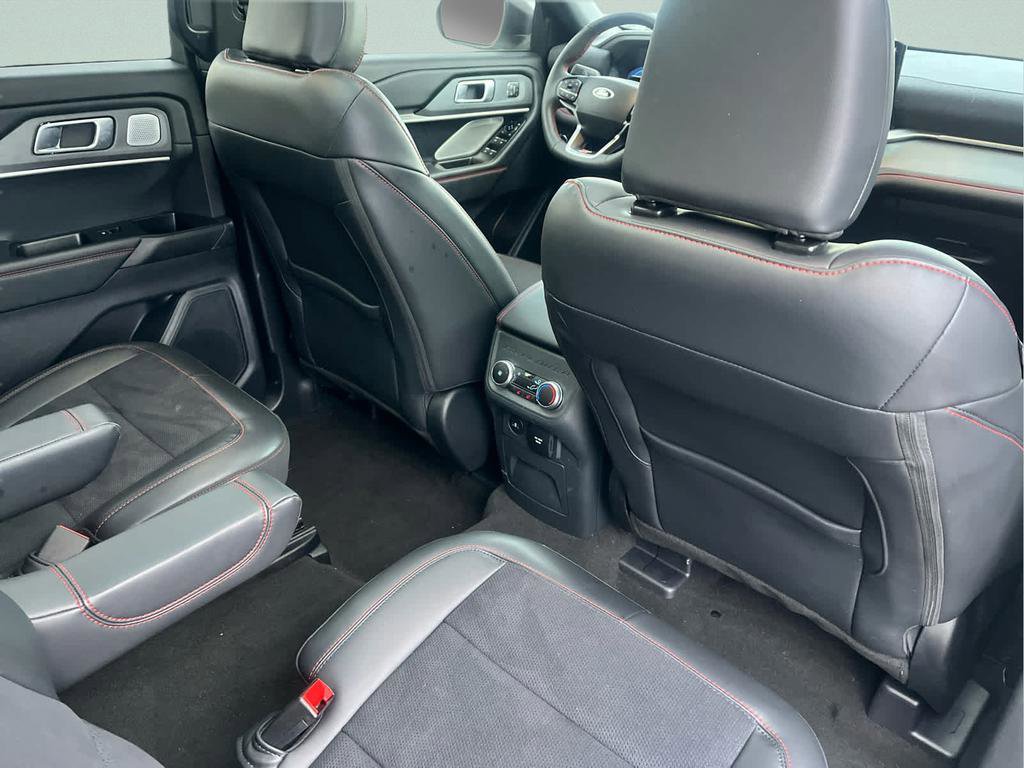 Used 2025 Ford Explorer ST w/ Sun And Sound Package AWD/4WD image 15