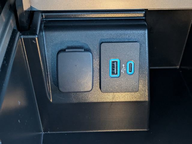 Used 2023 Ford Explorer ST w/ Equipment Group 401A image 26