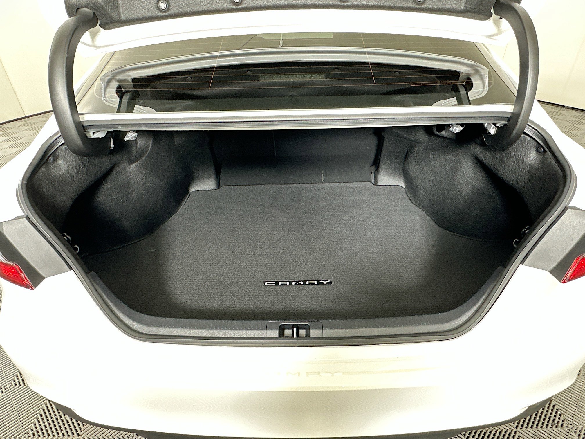 Used 2023 Toyota Camry LE FWD image 26