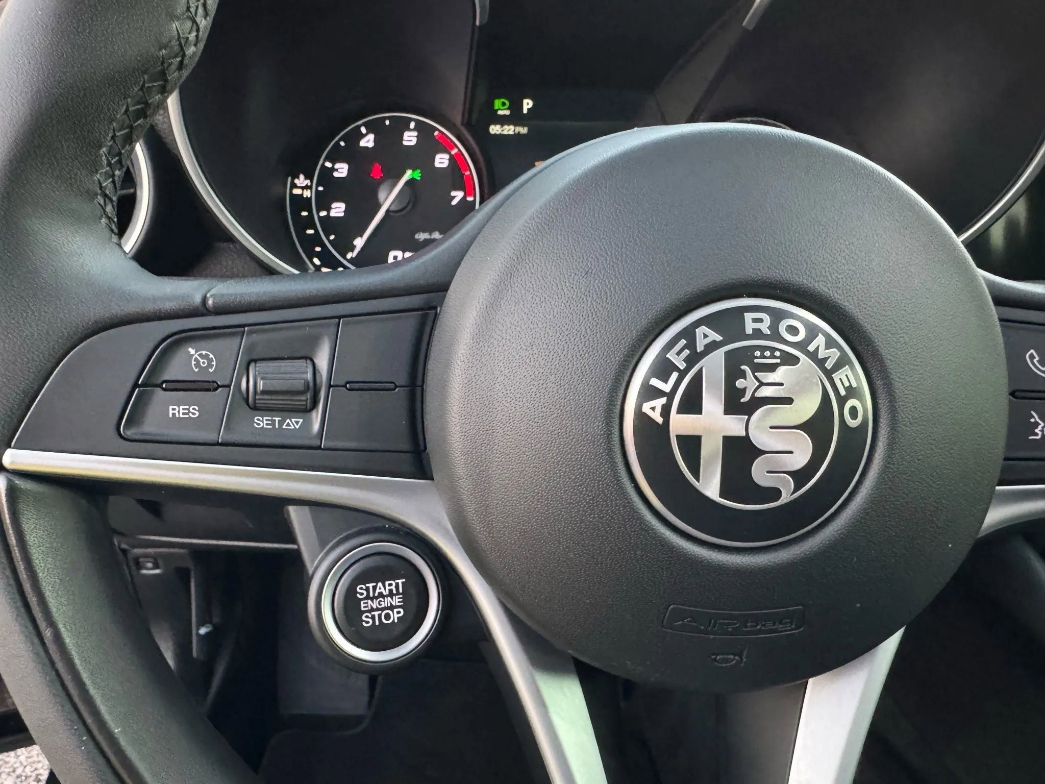 Used 2018 Alfa Romeo Giulia Ti image 35