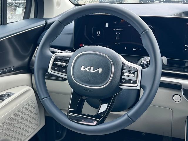 New 2026 Kia Carnival SX w/ SX Dark Edition Package image 14