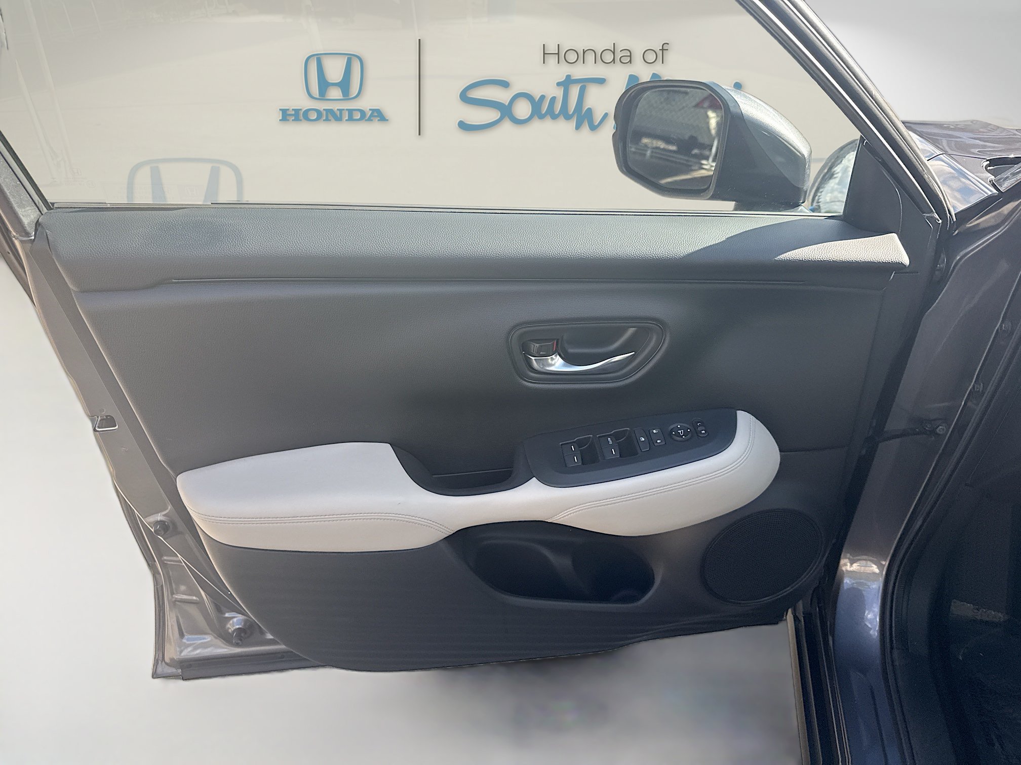 Used 2024 Honda HR-V LX image 19