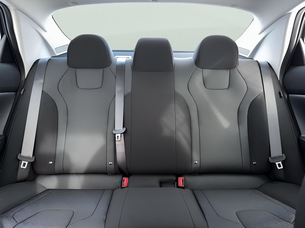 Used 2026 Hyundai Elantra SE w/ Cargo Package FWD image 15