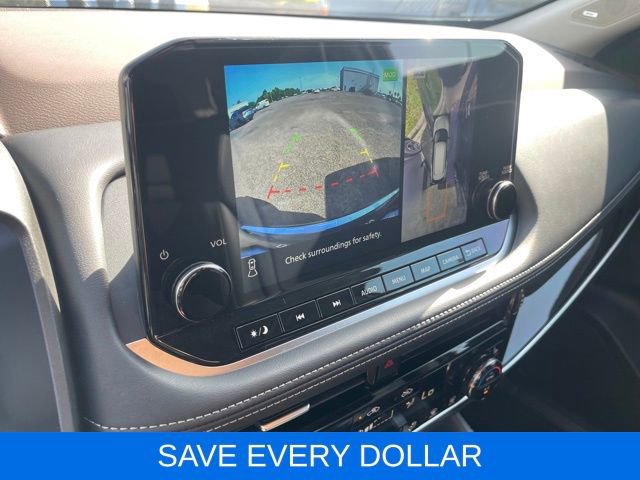 Used 2023 Nissan Rogue SL w/ SL Premium Package FWD image 16