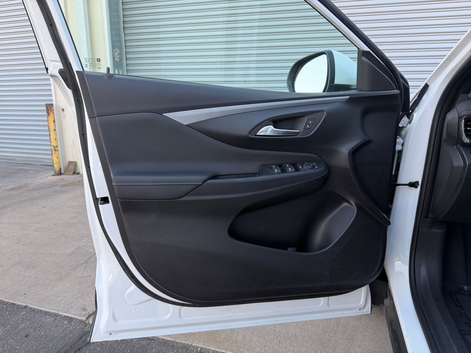 Used 2025 Buick Envista Preferred image 18