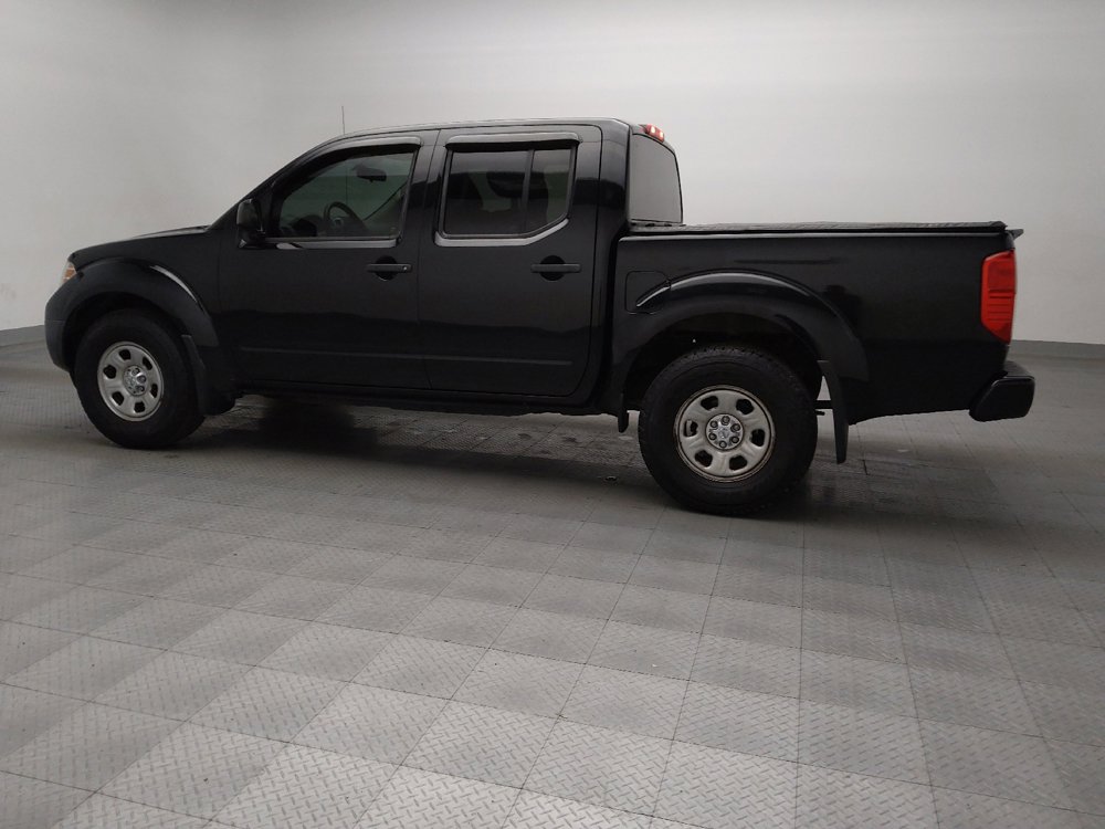 Used 2018 Nissan Frontier SV image 3