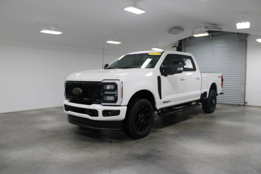 Used 2025 Ford F250 Lariat w/ Black Appearance Package AWD/4WD image 3