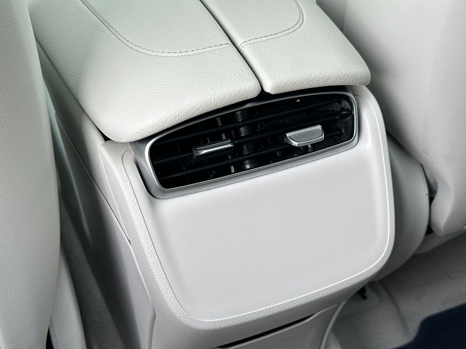 Used 2025 Mercedes-Benz EQE 350+ 4MATIC SUV image 13