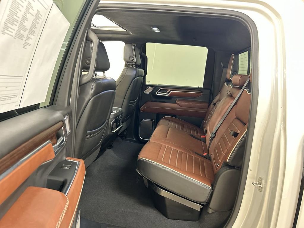 Used 2024 GMC Sierra 3500 Denali Ultimate AWD/4WD image 20