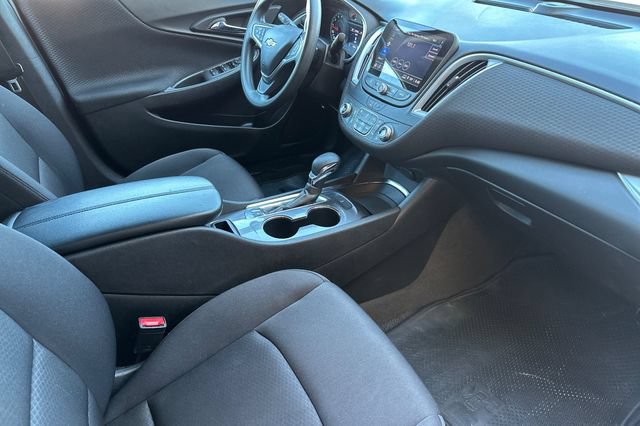 Used 2023 Chevrolet Malibu LT FWD image 17