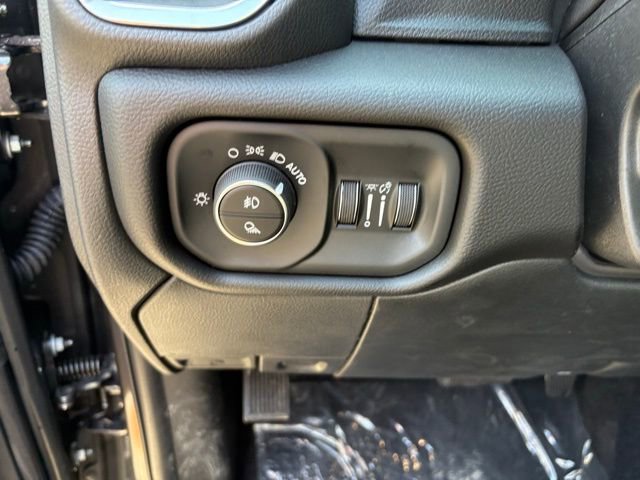 New 2026 RAM 2500 Laramie w/ Sport Appearance Package image 19