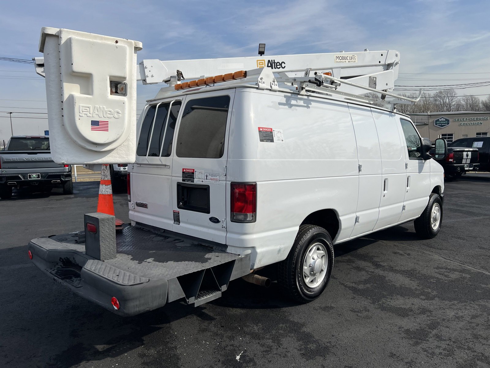 Used 2014 Ford E-350 and Econoline 350 Super Duty image 7