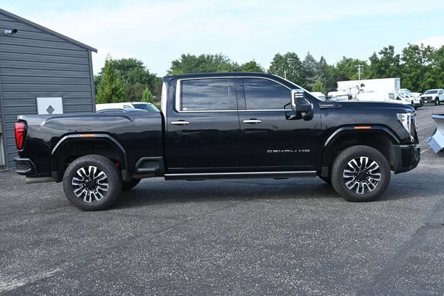 Used 2024 GMC Sierra 2500 Denali Ultimate AWD/4WD image 2