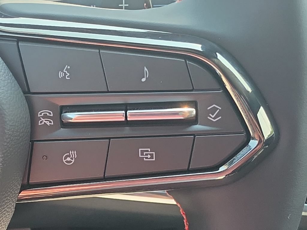 New 2027 Chevrolet Equinox RS w/ Safety and Technology Package FWD image 17