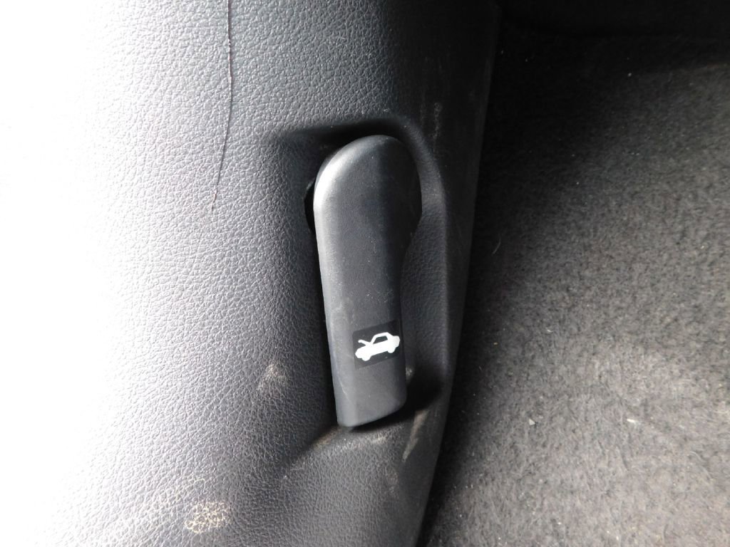 Used 2020 Nissan Sentra S image 25
