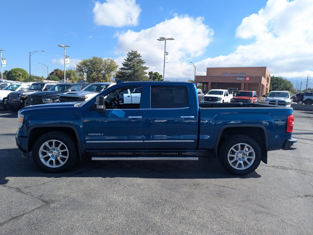 Used 2015 GMC Sierra 1500 Denali w/ Driver Alert Package AWD/4WD image 9