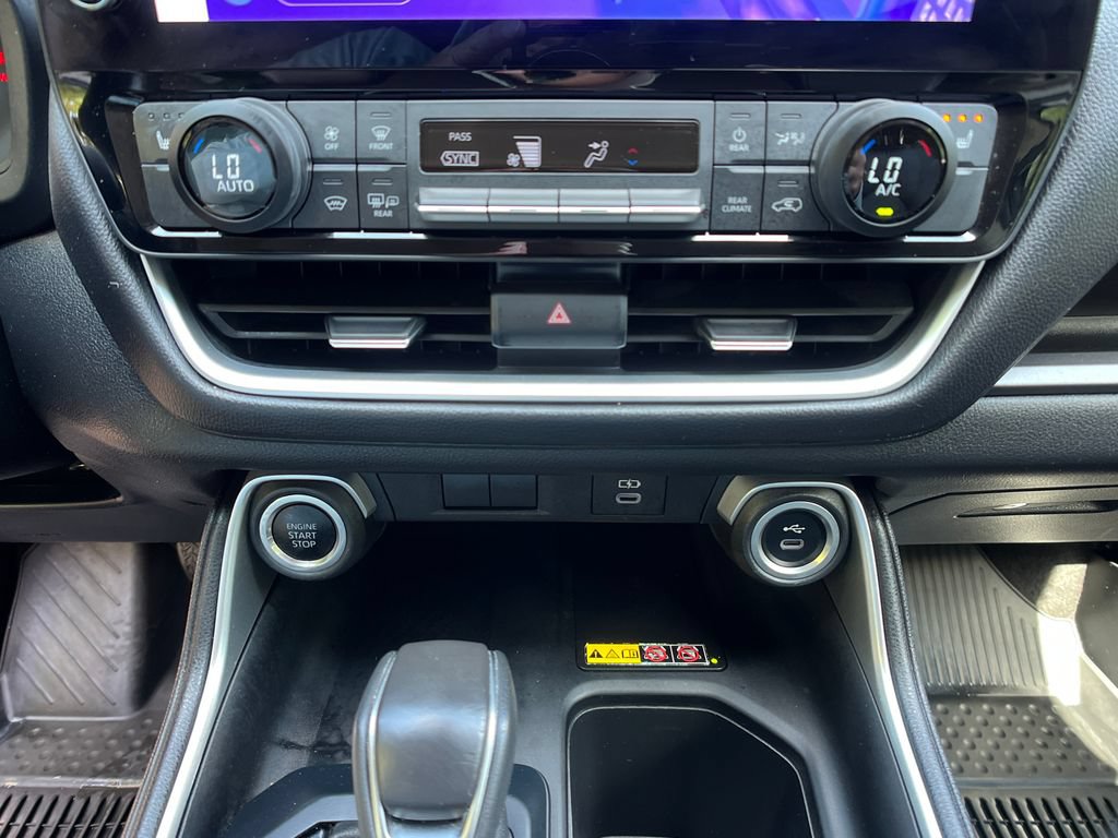 Certified 2024 Toyota Grand Highlander AWD image 17