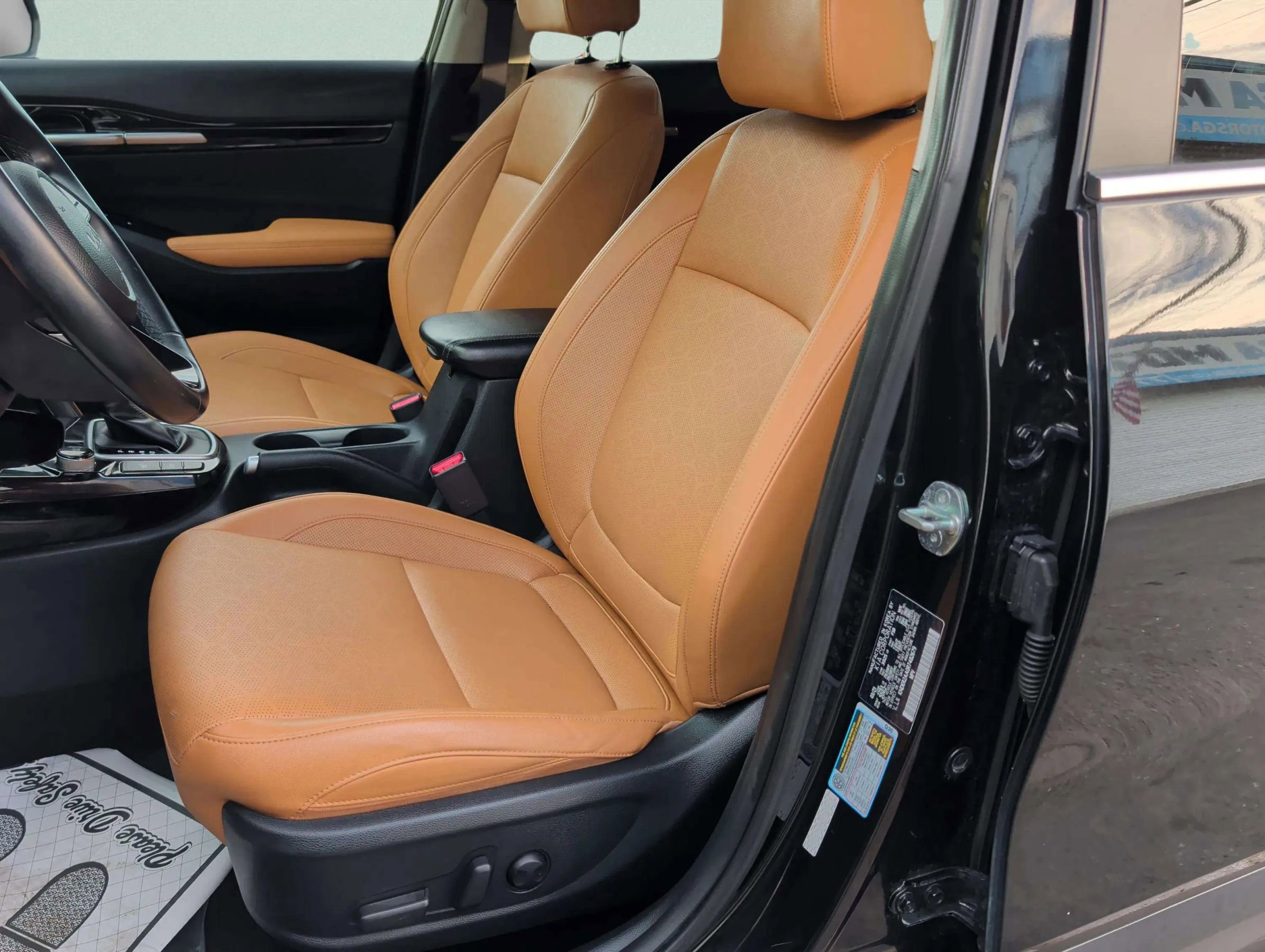 Used 2024 Kia Seltos EX image 17