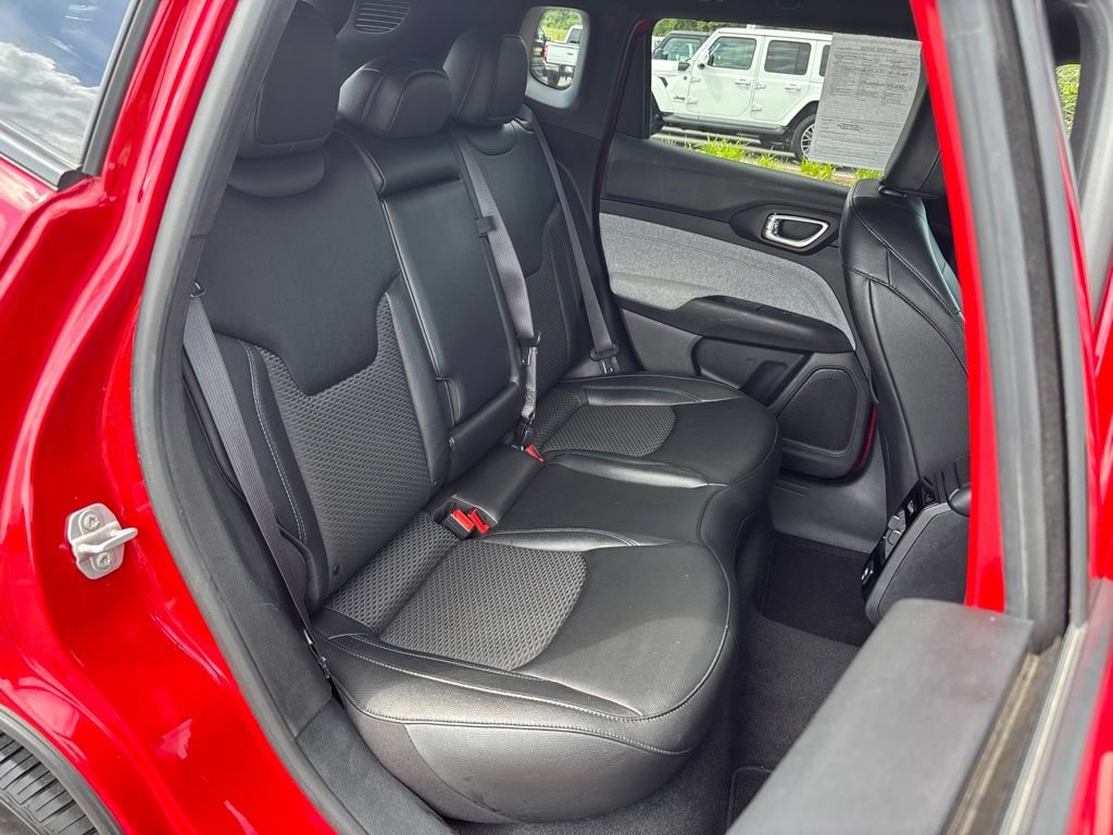 Used 2024 Jeep Compass Latitude AWD/4WD image 41