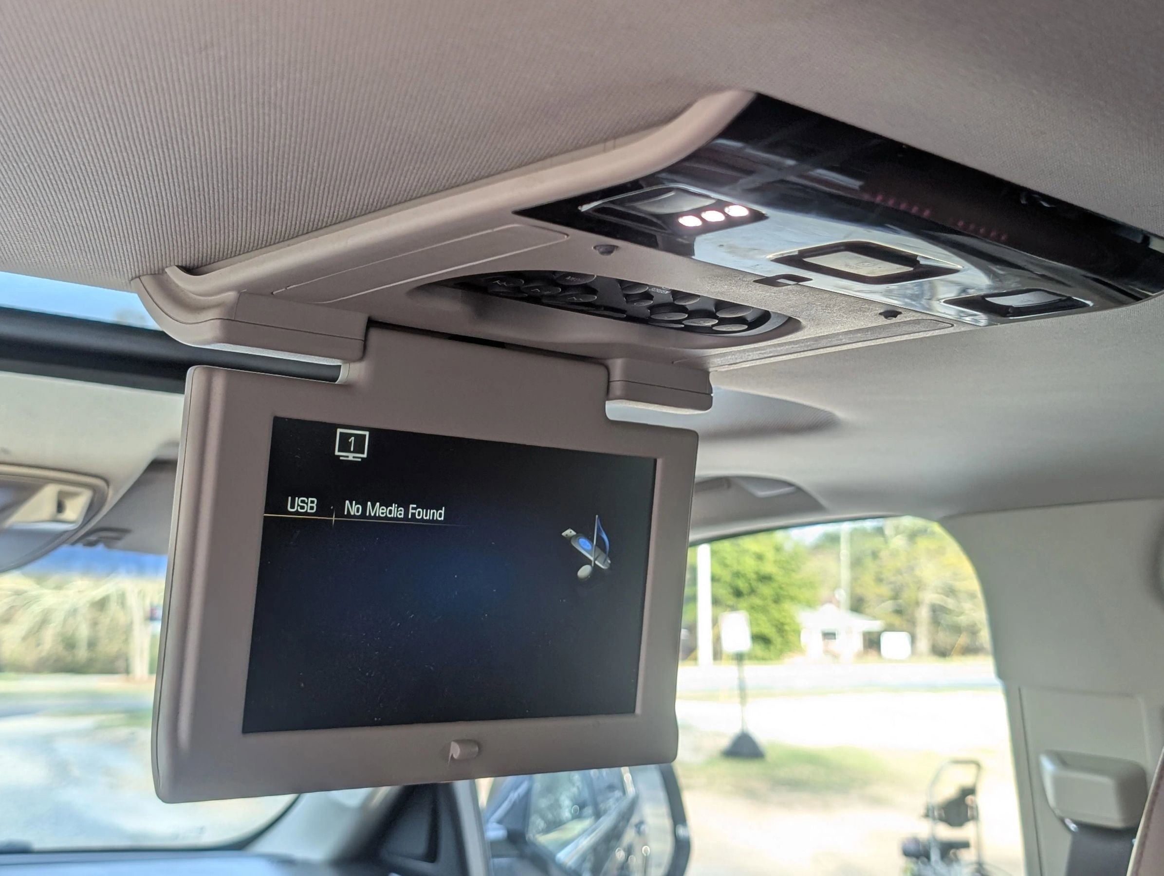 Used 2016 Cadillac Escalade Luxury image 42