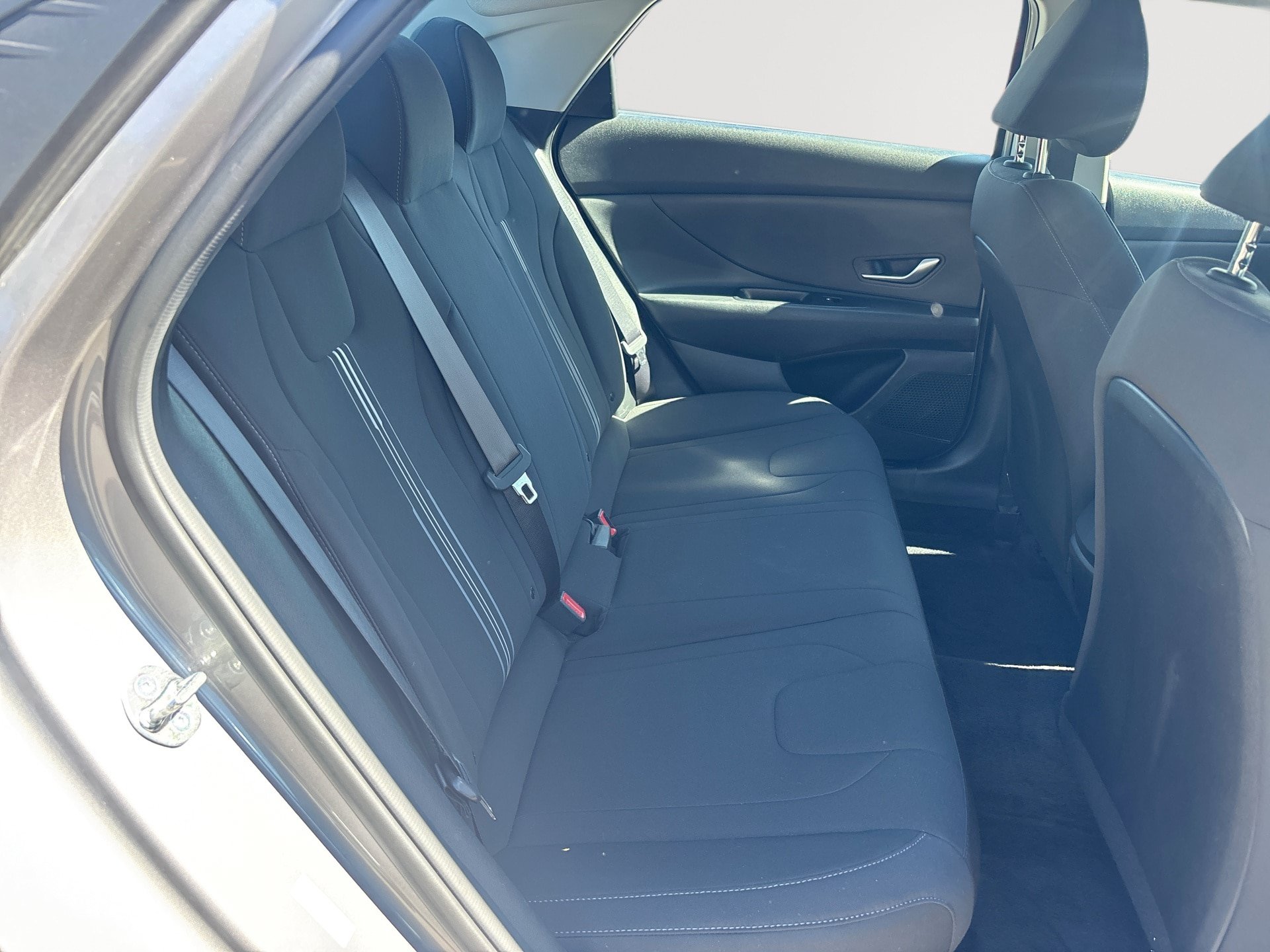 Used 2023 Hyundai Elantra Blue FWD image 26