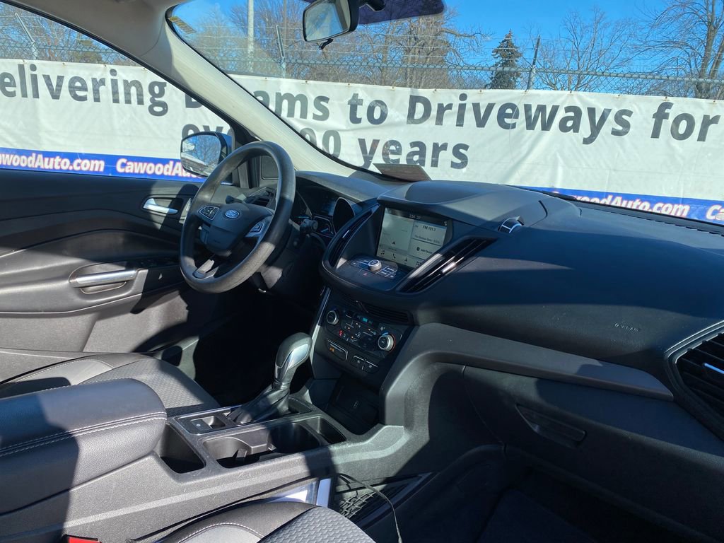 Used 2019 Ford Escape SE image 17
