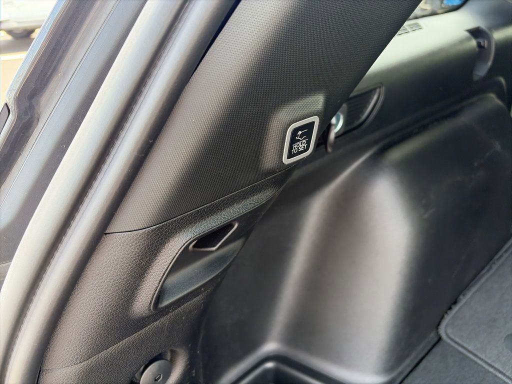 Certified 2024 Jeep Grand Cherokee Altitude image 12