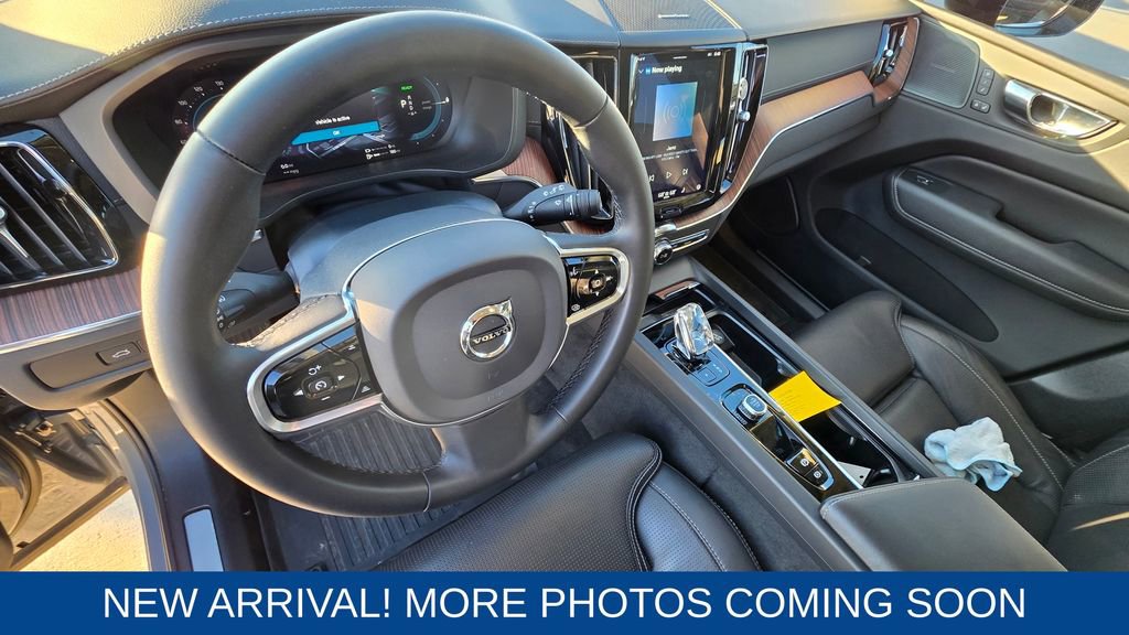 Used 2023 Volvo XC60 T8 Ultimate w/ Climate Package image 12