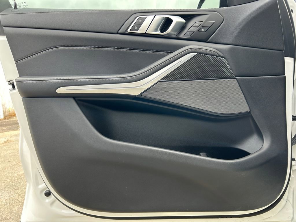 Used 2022 BMW X5 M50i w/ Premium Package image 22