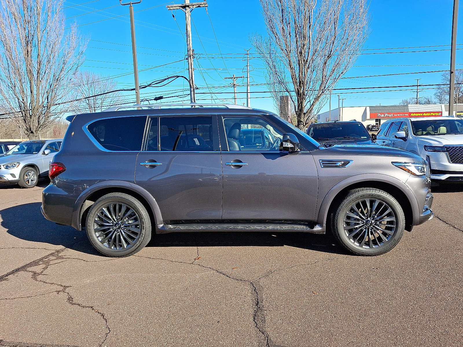 Certified 2024 INFINITI QX80 Premium Select w/ Cargo Package image 7