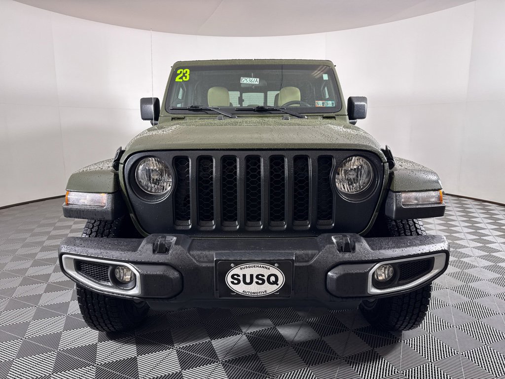 Used 2023 Jeep Gladiator Sport image 2