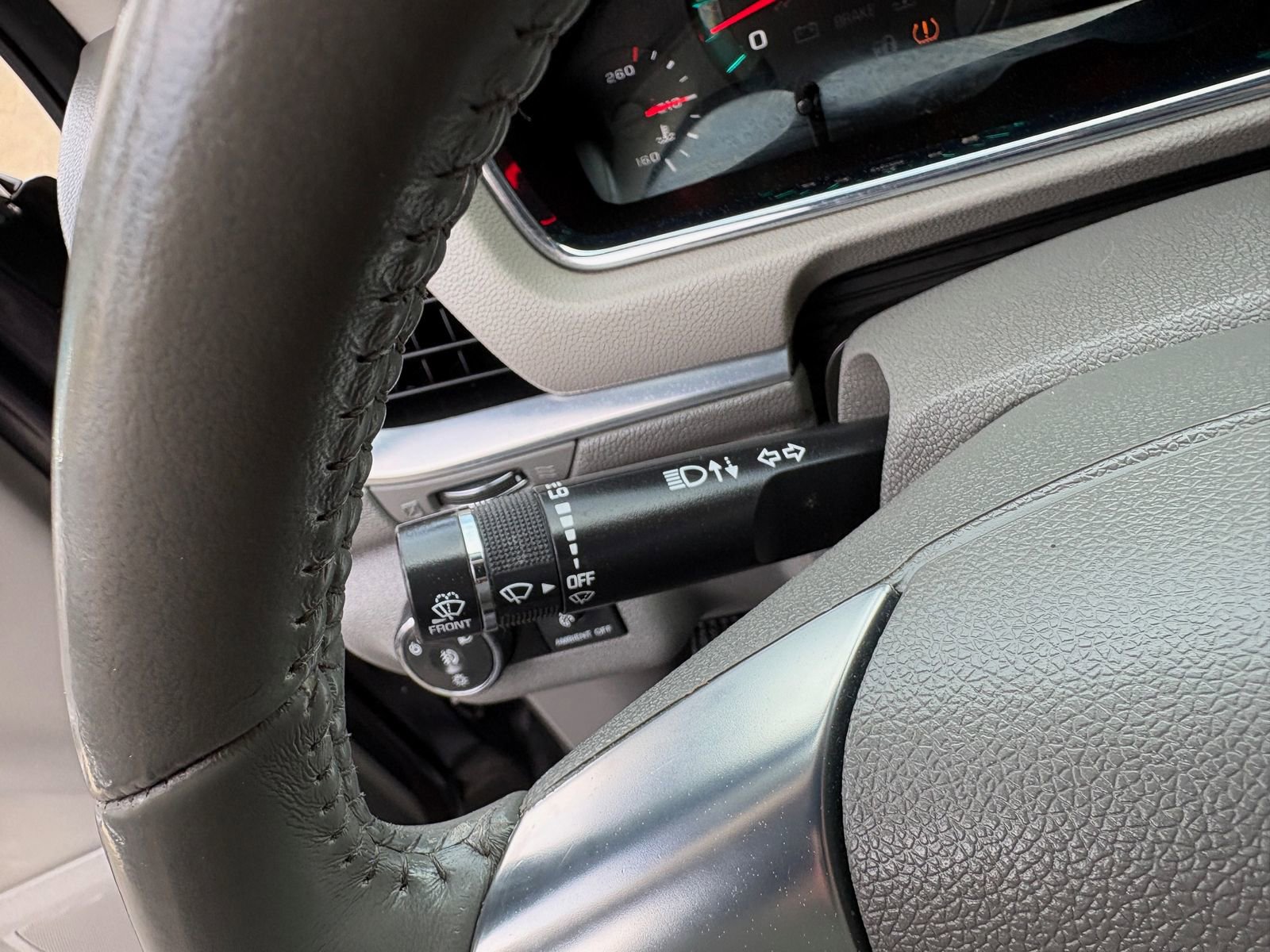Used 2017 Chevrolet Traverse LT FWD image 38