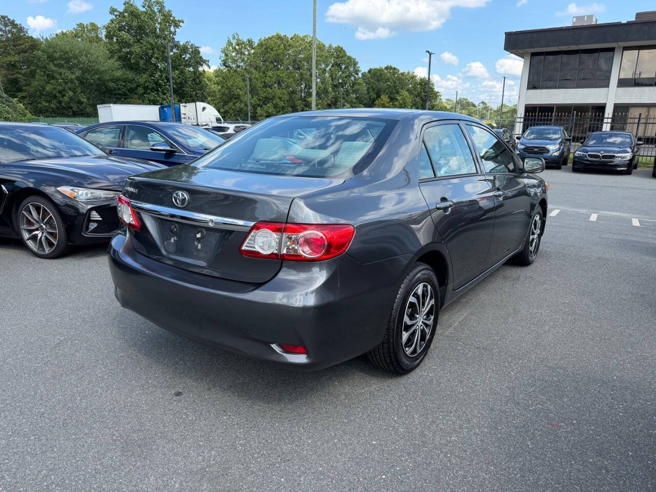 Used 2012 Toyota Corolla L FWD image 4