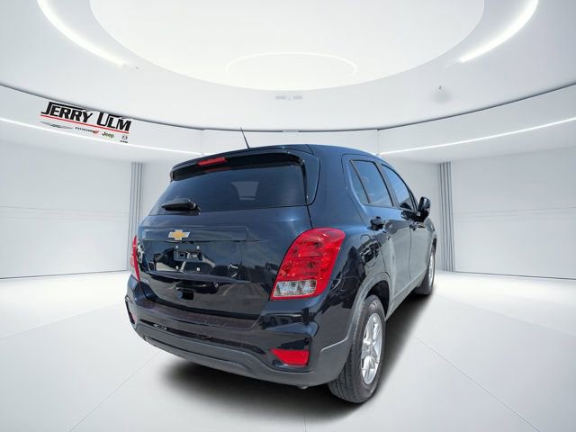 Used 2022 Chevrolet Trax LS w/ Tint and Cruise Package image 3