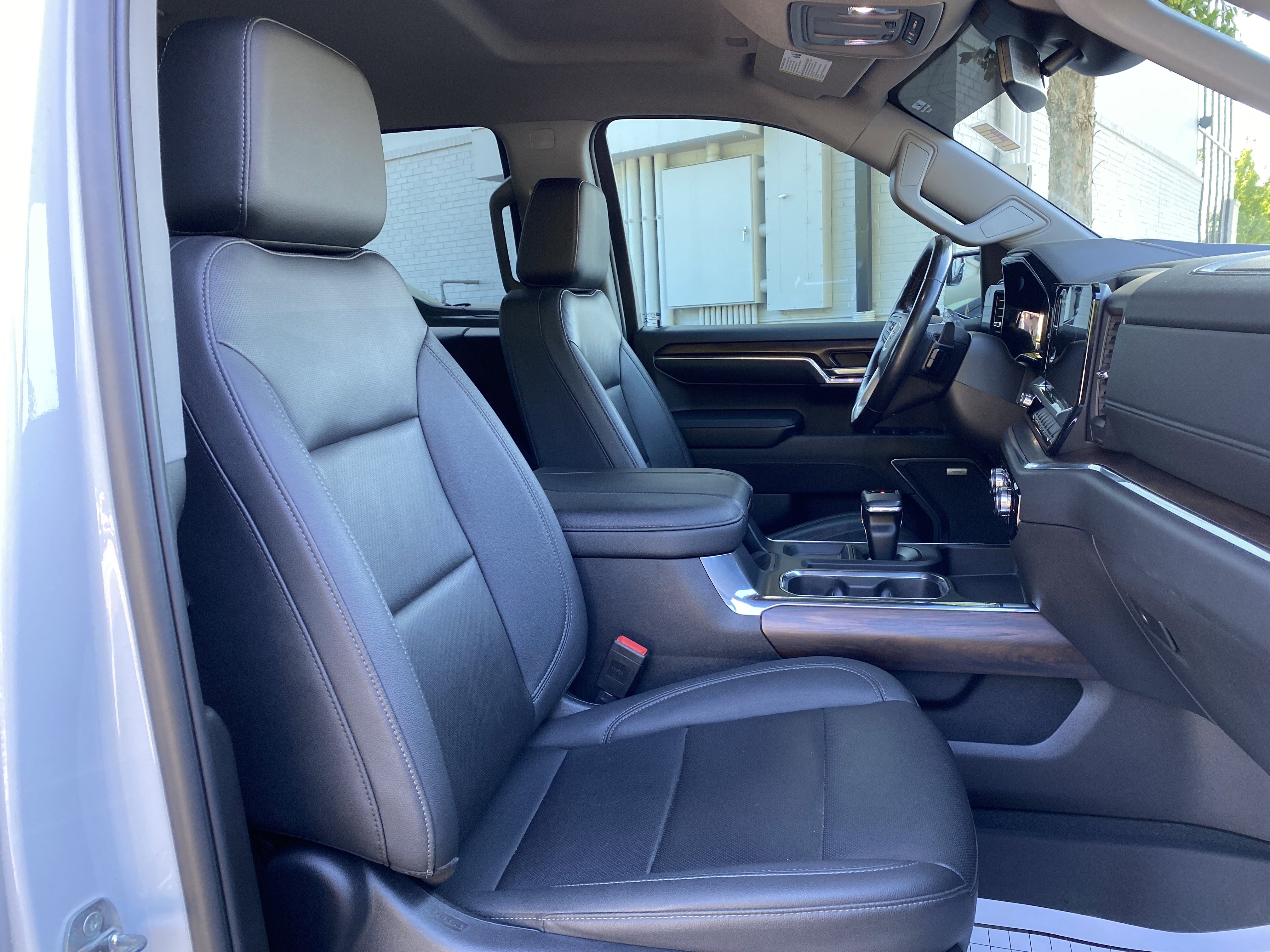 Used 2023 GMC Sierra 1500 SLT w/ SLT Premium Package AWD/4WD image 36