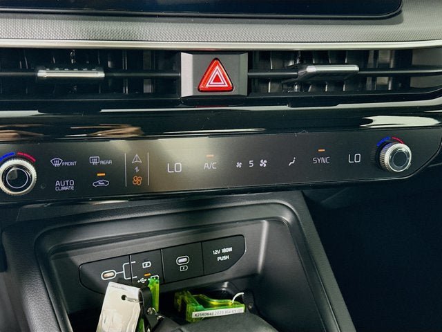 New 2025 Kia K5 LXS FWD image 18