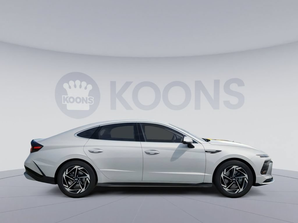 New 2026 Hyundai Sonata SEL FWD image 10