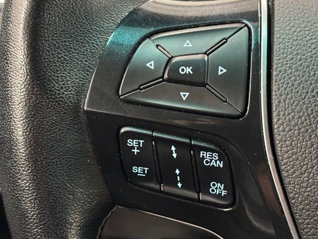 Used 2016 Ford Explorer Platinum image 27