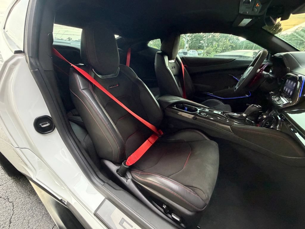 Used 2019 Chevrolet Camaro ZL1 RWD image 43