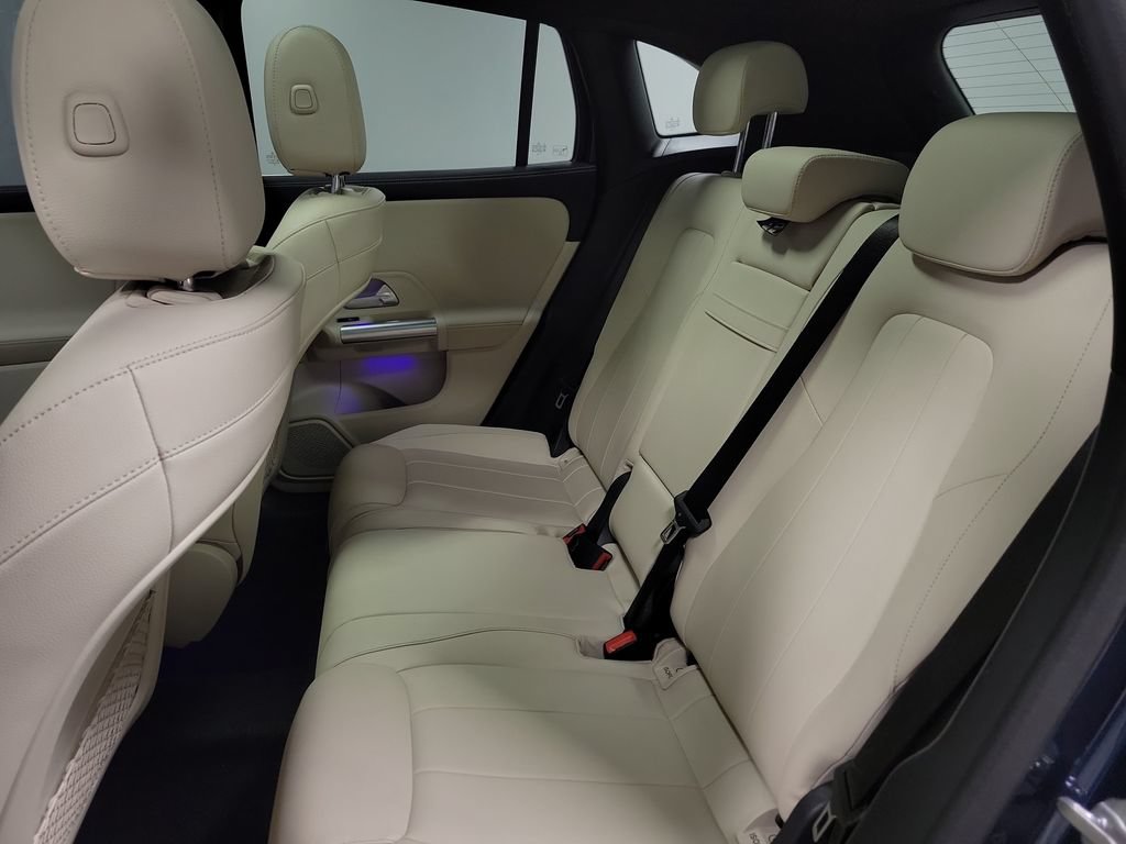 Used 2021 Mercedes-Benz GLA 250 4MATIC image 29