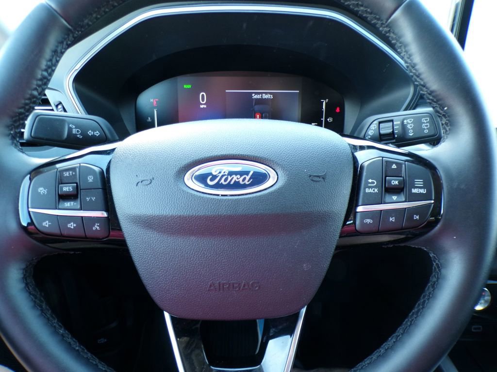 Used 2025 Ford Escape SE w/ Class II Trailer Tow Package image 13