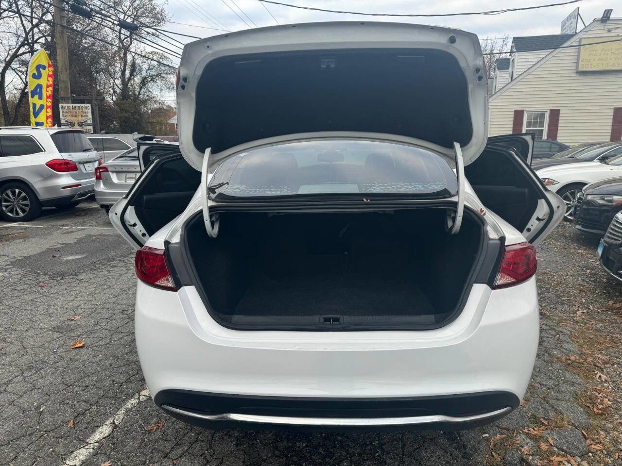 Used 2016 Chrysler 200 Limited image 12