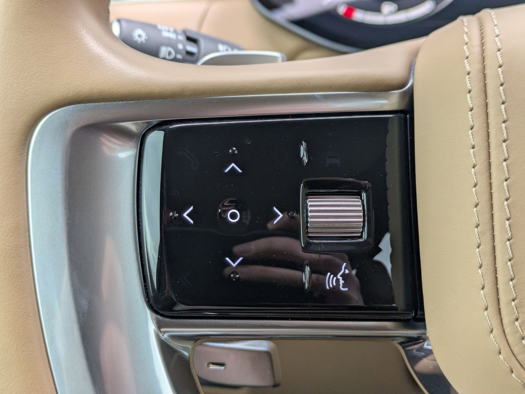 Certified 2023 Land Rover Range Rover SE image 16