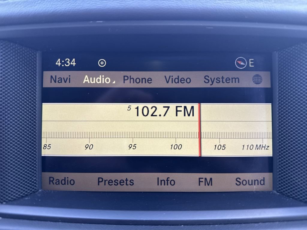 Used 2013 Mercedes-Benz SL 550 image 16