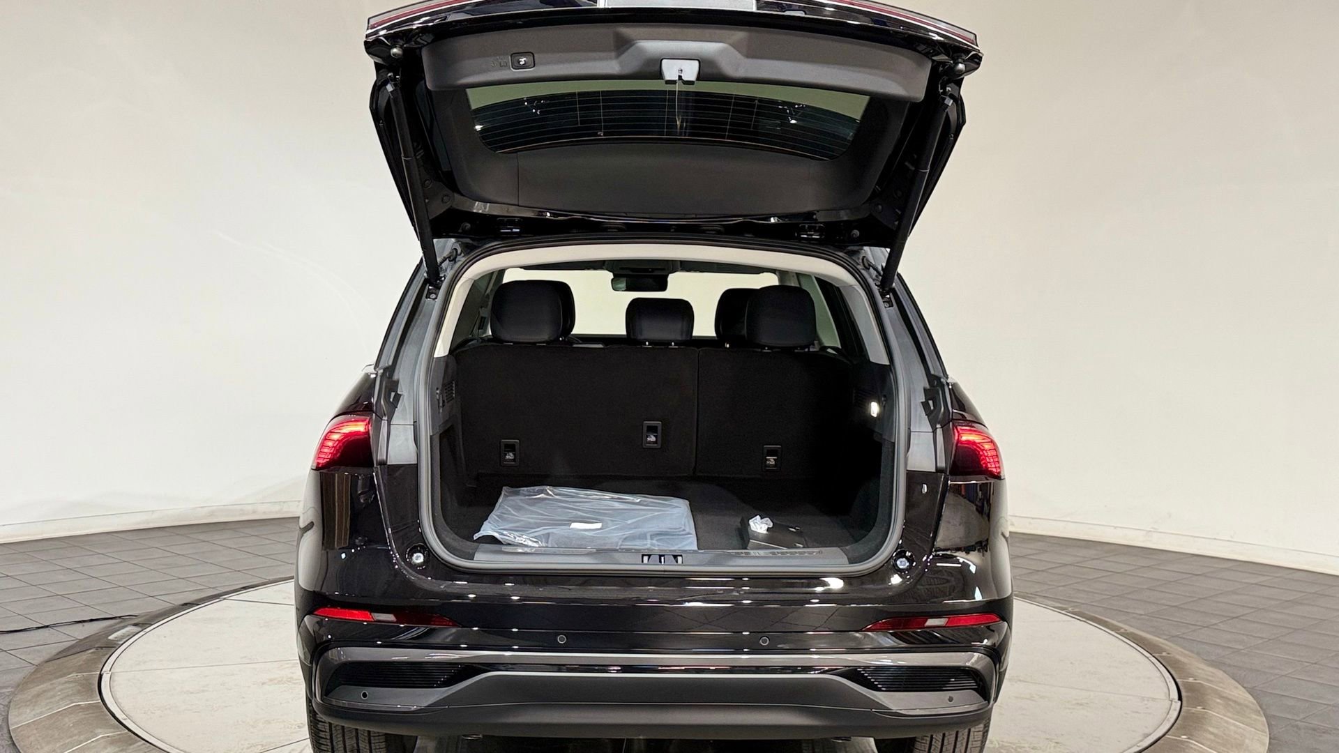 New 2026 Lincoln Nautilus Premier w/ Jet Appearance Package image 31