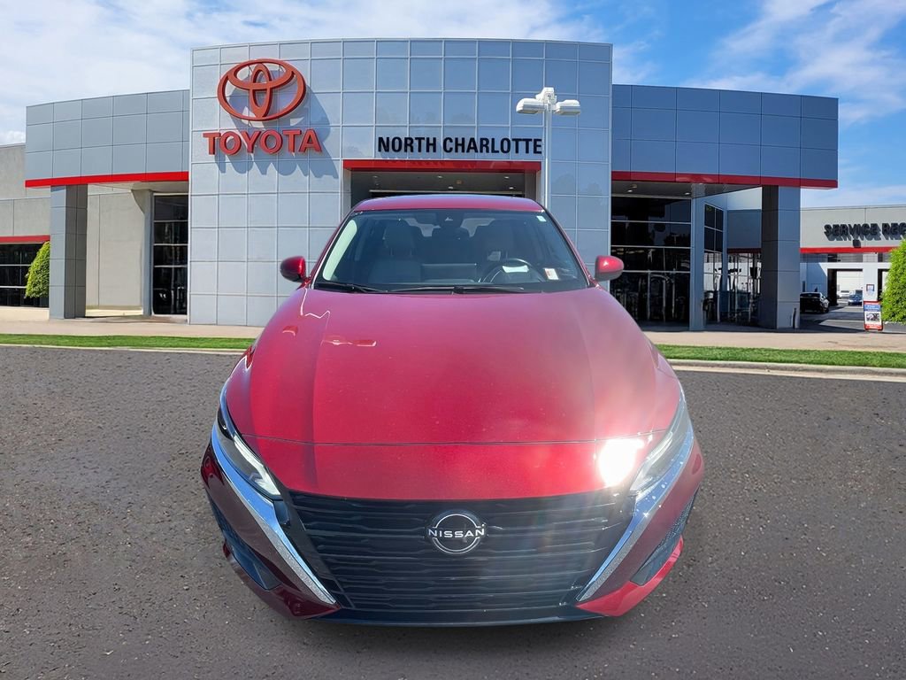 Used 2024 Nissan Altima 2.5 SV w/ SV Premium Package image 5